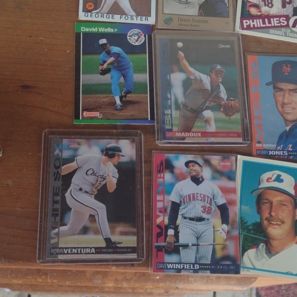 Assorted Baseball Trading Cards Set - Picture 4 of 5